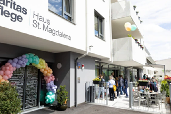 Hausansicht Caritas Pflege Haus St. Magdalena